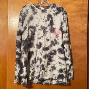 VS pink long sleeve shirt